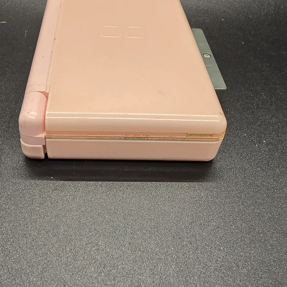 Nintendo DS Lite Metallic Rose GBA W/ Charger stylus Lego Batman & TMNT 2 WORKS!